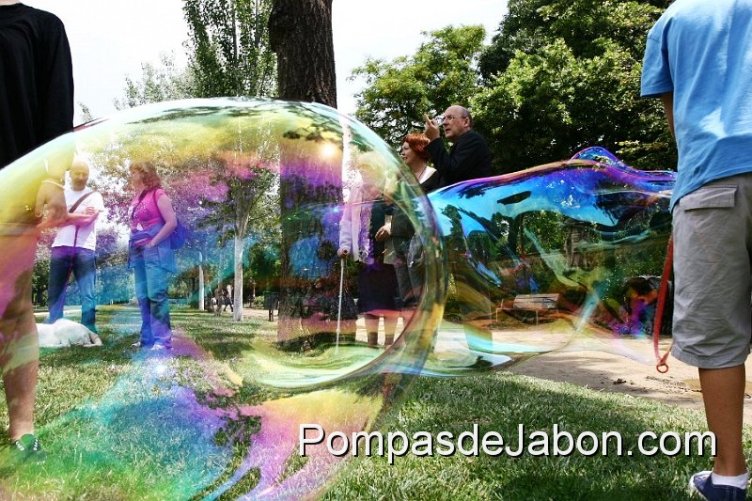 Como contactar con Barcelona Bubble Events para su evento o animaciï¿½n