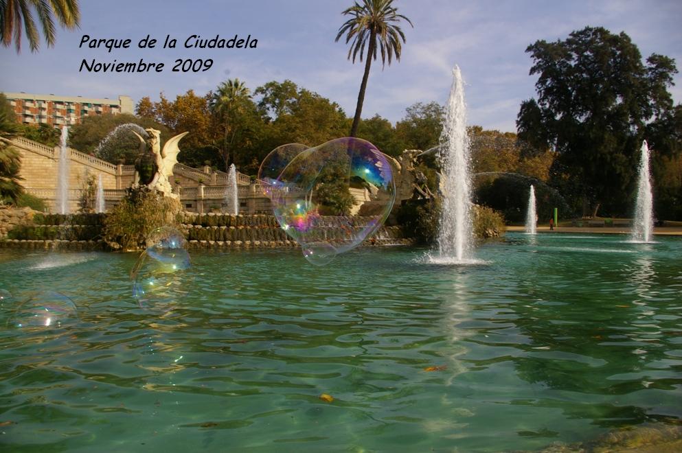 Pompas de Jabon en el parque de la Ciudadela, Barcelona
